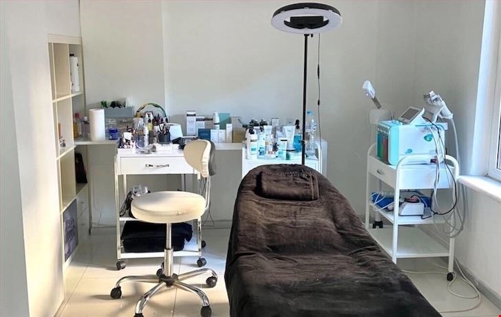 Dr. Cihan Ucar Clinica 2